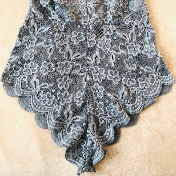Lace Sleeveless Cami Bodysuit in Silver color size Small - Picture 2 of 10